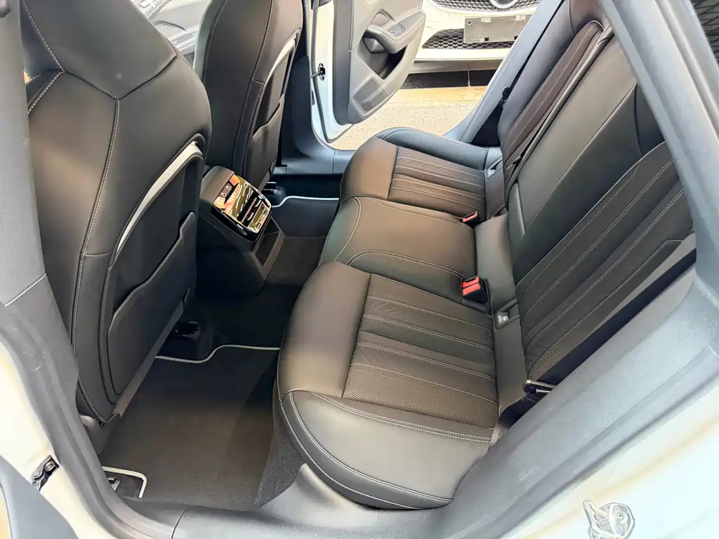 Audi A5L Sportback — миниатюра 16