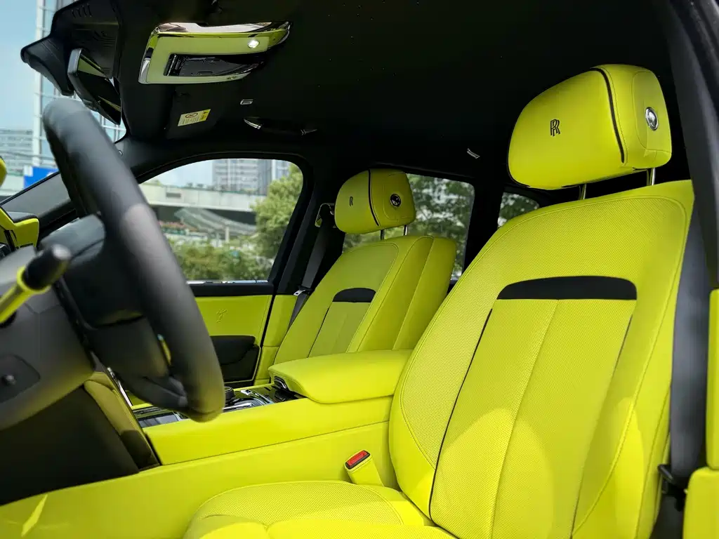 Rolls-Royce Cullinan — миниатюра 5