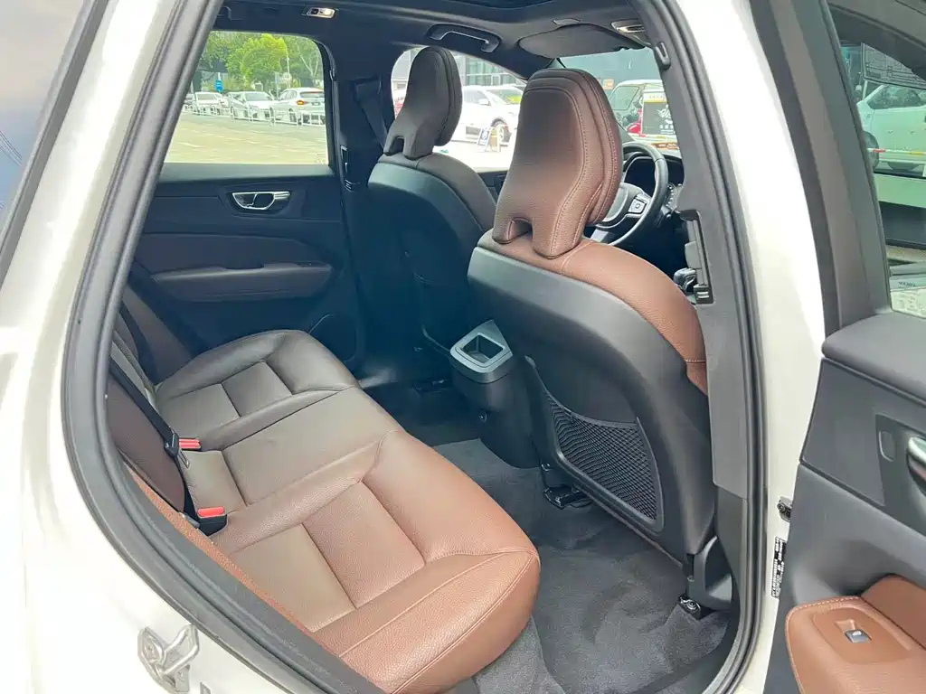 Volvo XC60 2021 T5 Luxury