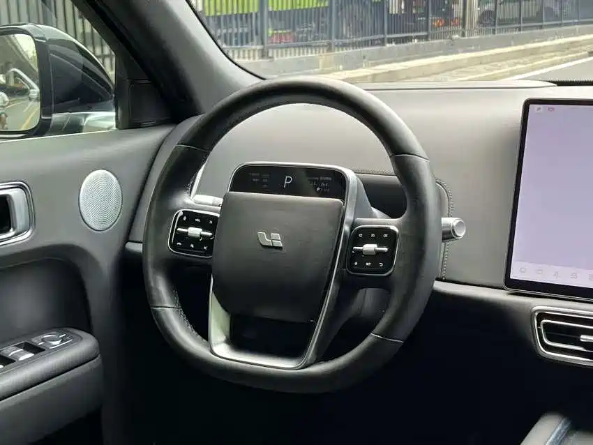 Li Auto Li L9 — миниатюра 9