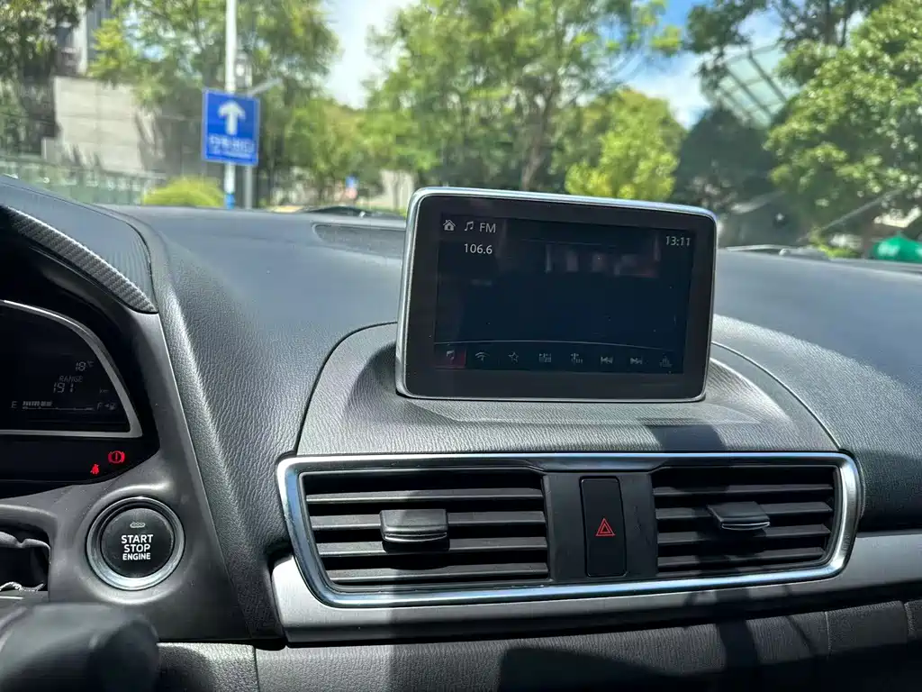 Mazda 3 Axela — миниатюра 13