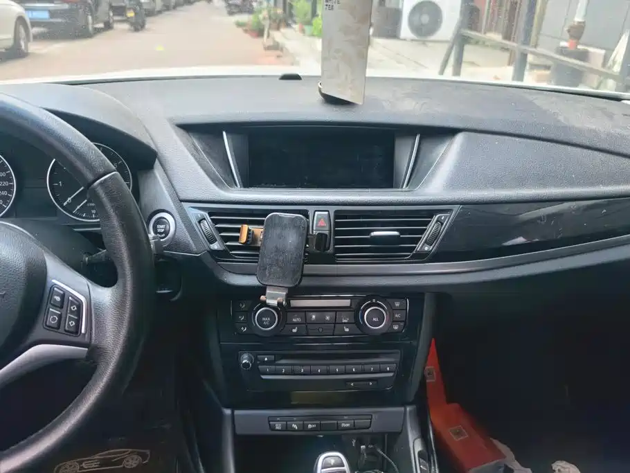 BMW X1 — миниатюра 13