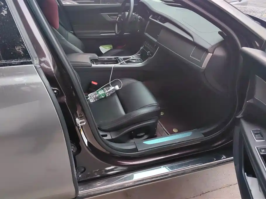 Jaguar XFL 2020 XFL 2.0T P200