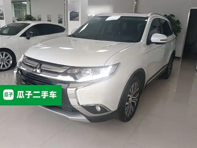 mitsubishi outlander