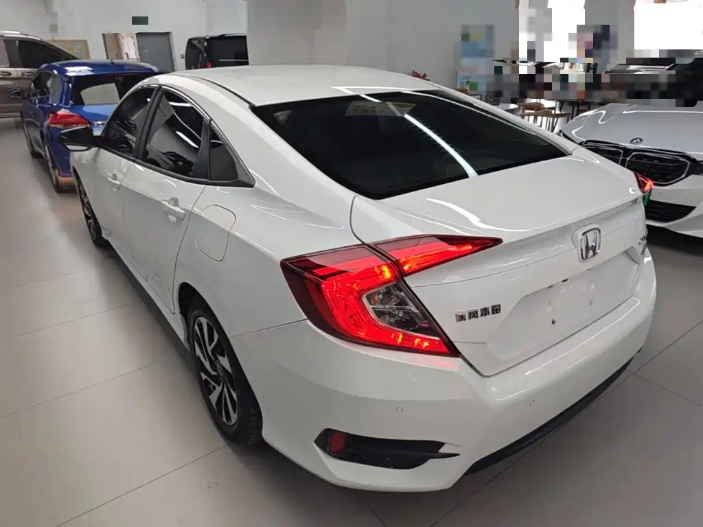 Honda Civic 2016 220TURBO CVT Luxury