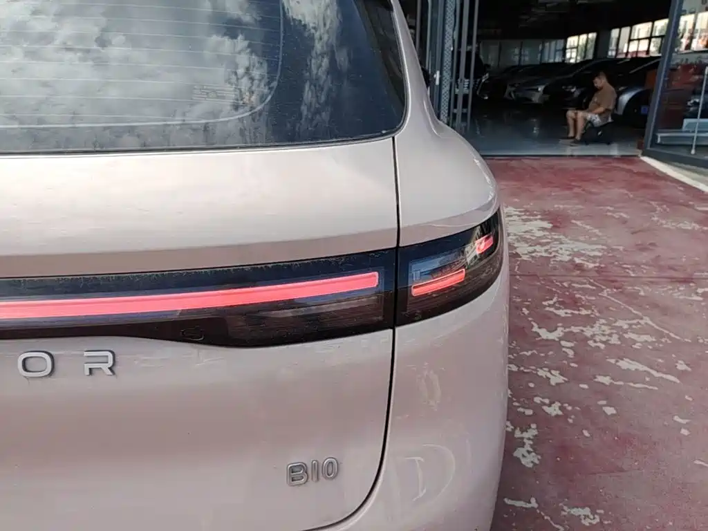 Leapmotor Leapmotor B10 — миниатюра 8