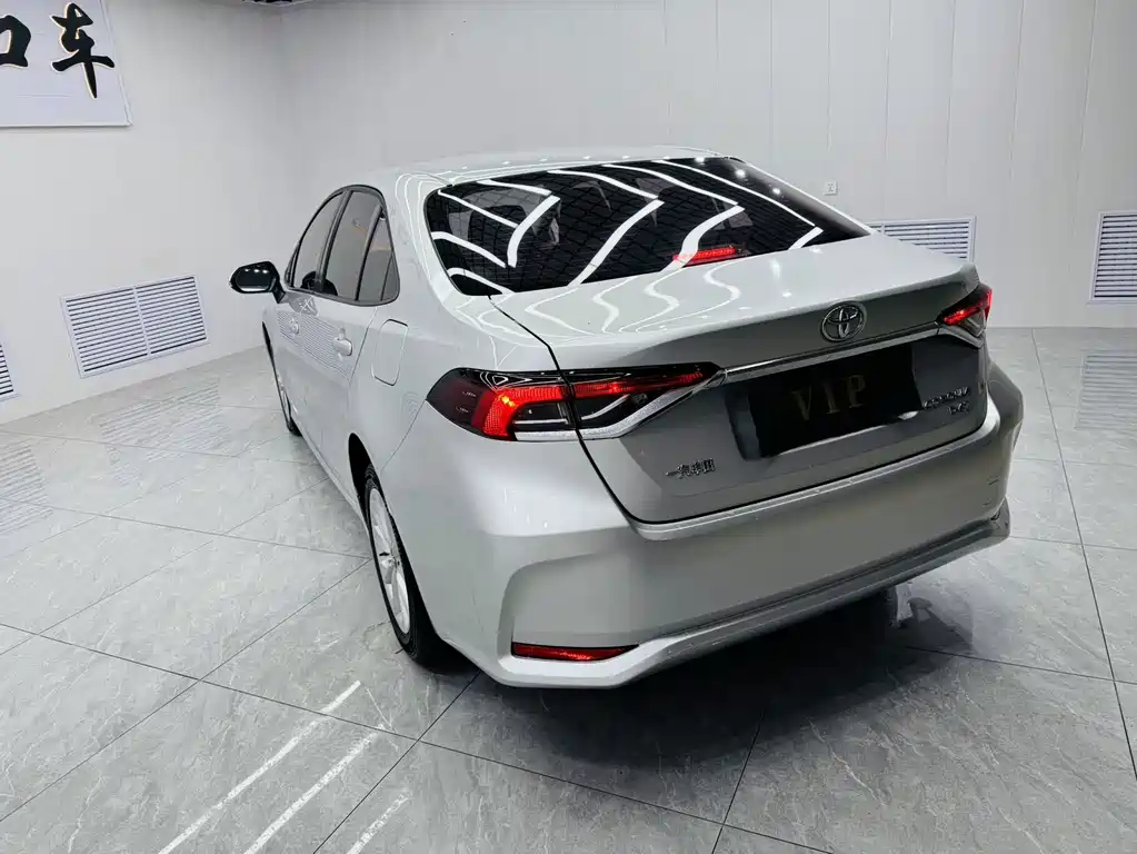 Toyota Corolla — миниатюра 6