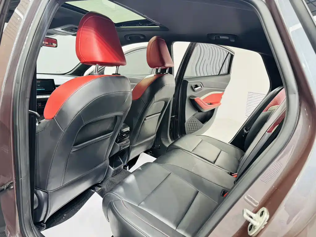 MG MG5 — миниатюра 12