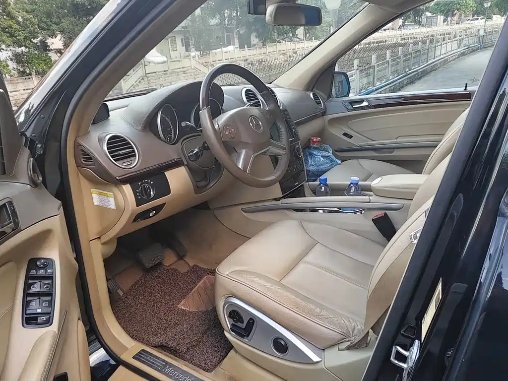 Mercedes-Benz GL-Class — миниатюра 5