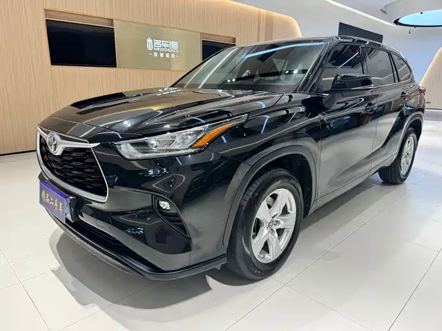 TOYOTA HIGHLANDER 2024