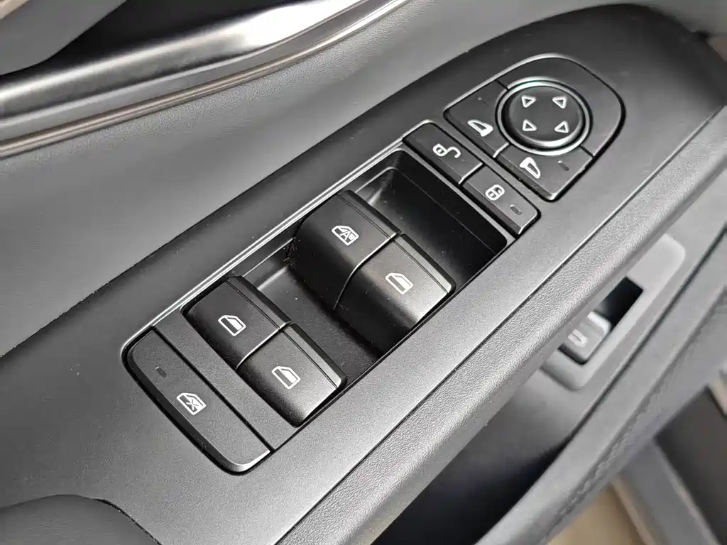 BYD Qin L — миниатюра 13