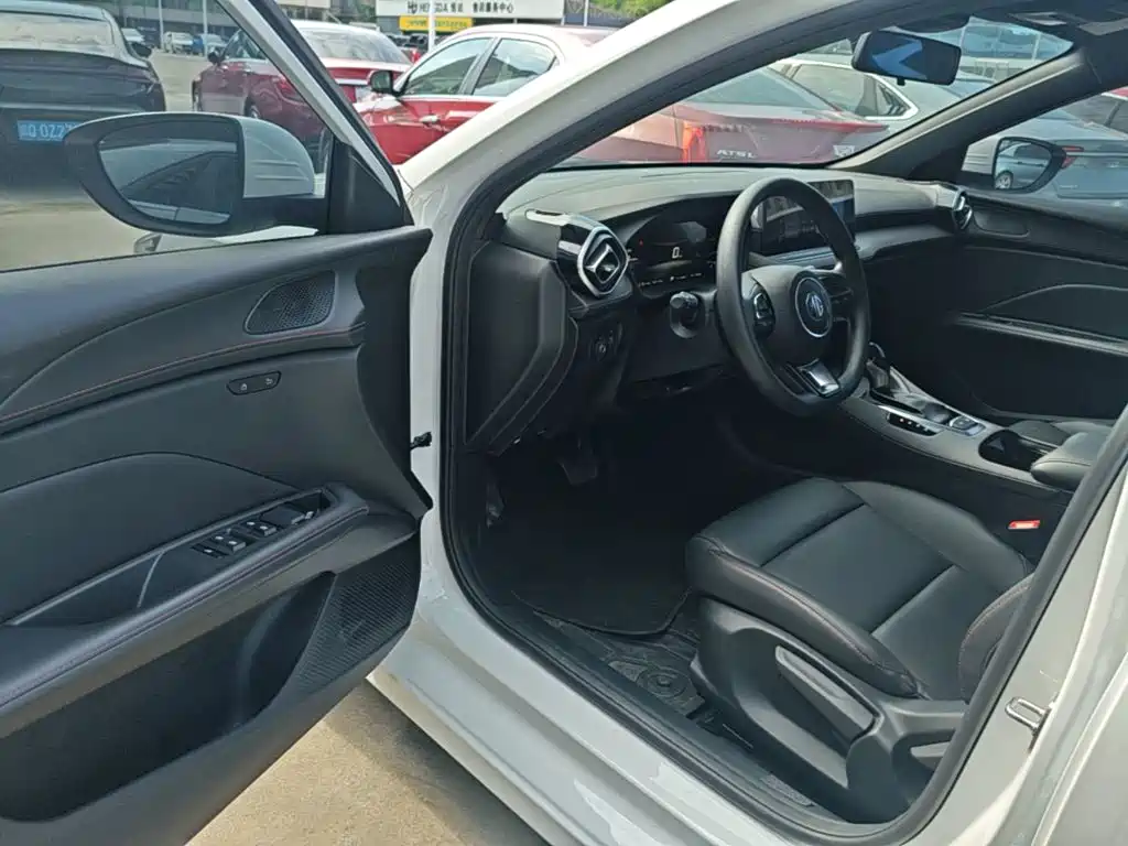 MG MG5 — миниатюра 16