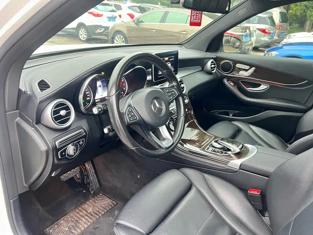 Mercedes-Benz GLC 2019 GLC 260 4MATIC