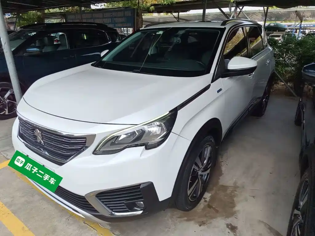 Peugeot 5008 — миниатюра 2
