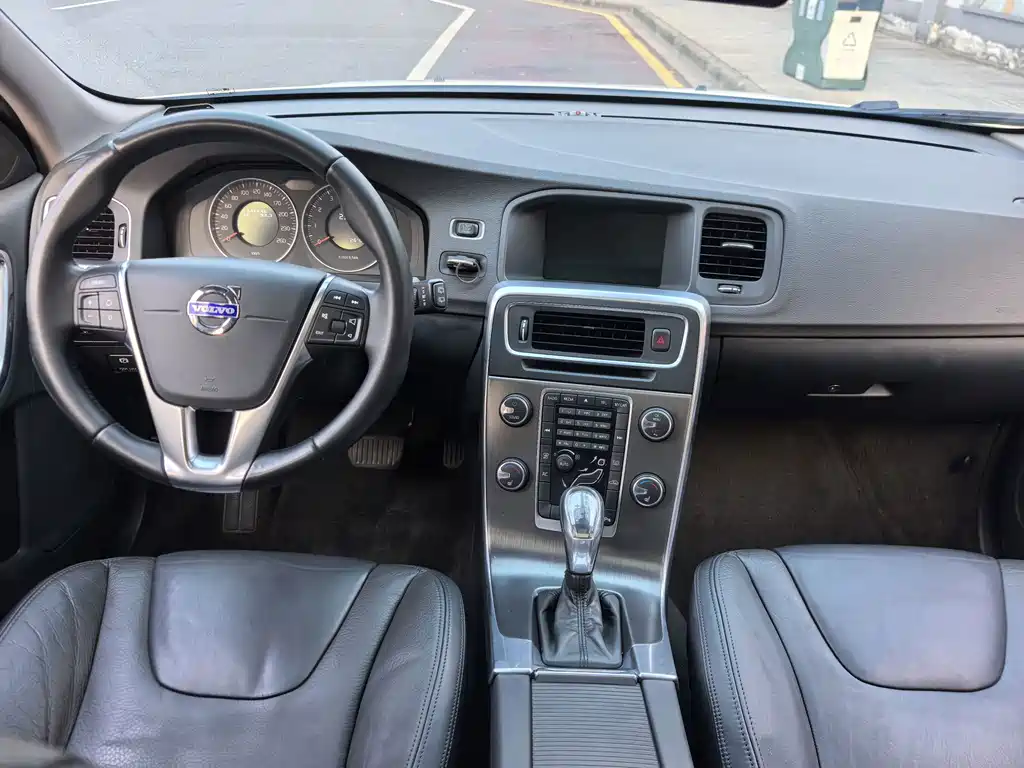 Volvo V60 — миниатюра 12