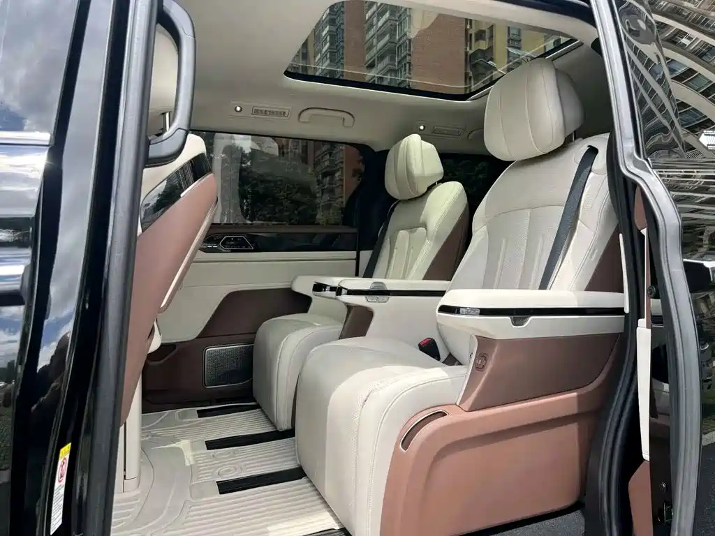BYD Xia — миниатюра 6