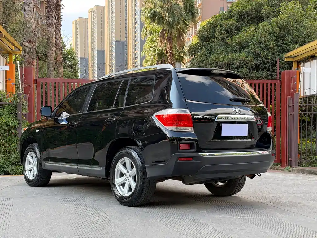 Toyota Highlander — миниатюра 16