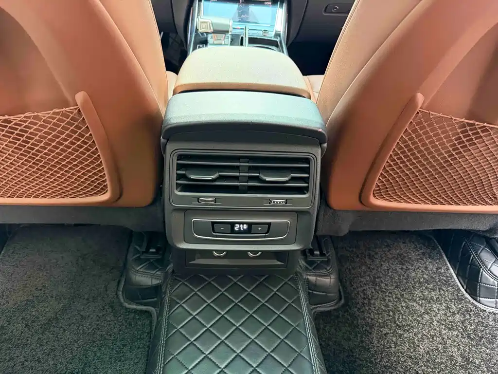 Audi Q7 — миниатюра 16