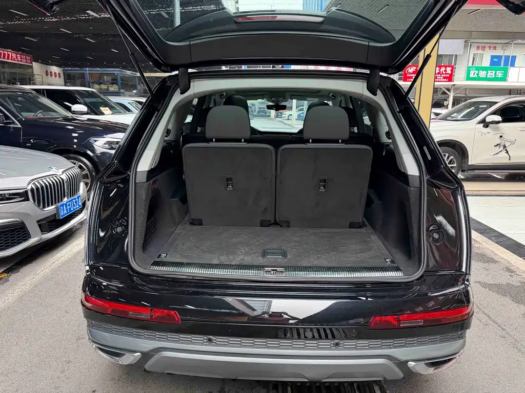 Audi Q7 — миниатюра 25