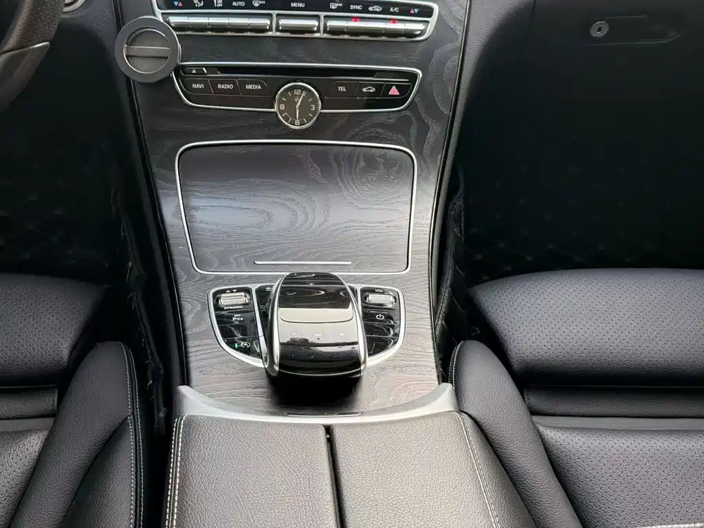 Mercedes-Benz C-Class — миниатюра 8