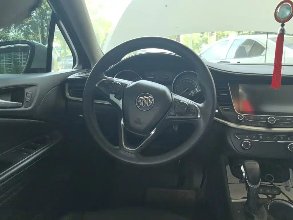 Buick Verano — миниатюра 11