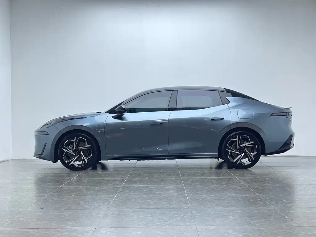 Lynk & Co 07 EM-P 2024 EM-P 126 Halo