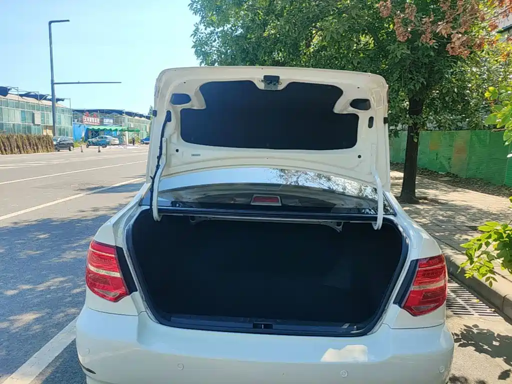 Toyota Corolla — миниатюра 19