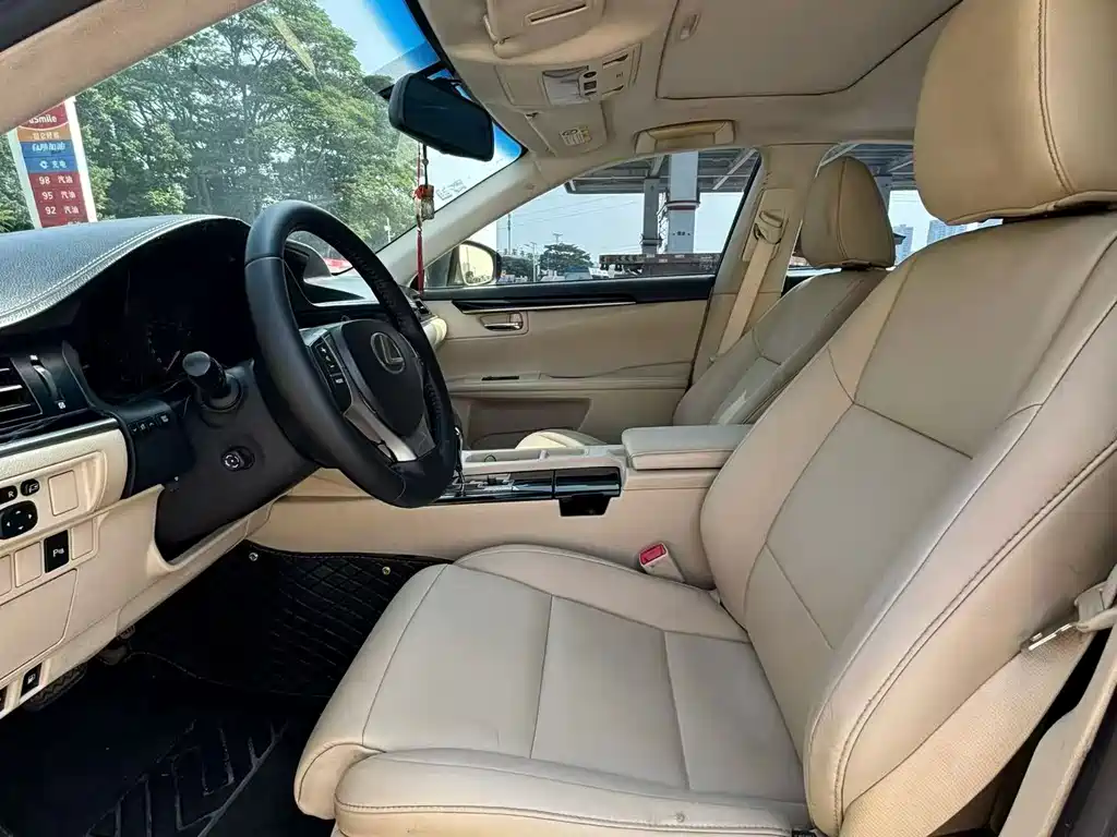 Lexus ES — миниатюра 9