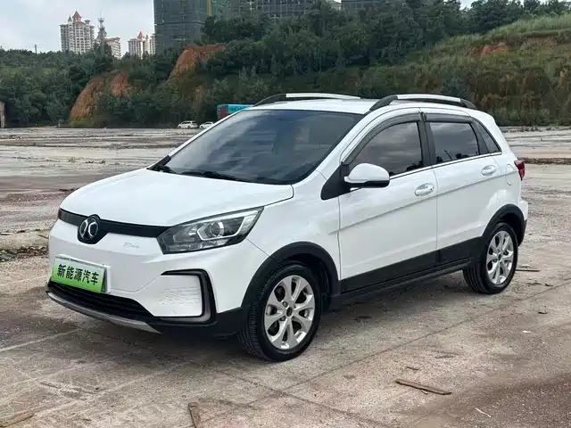 2021 BAIC Senova X25