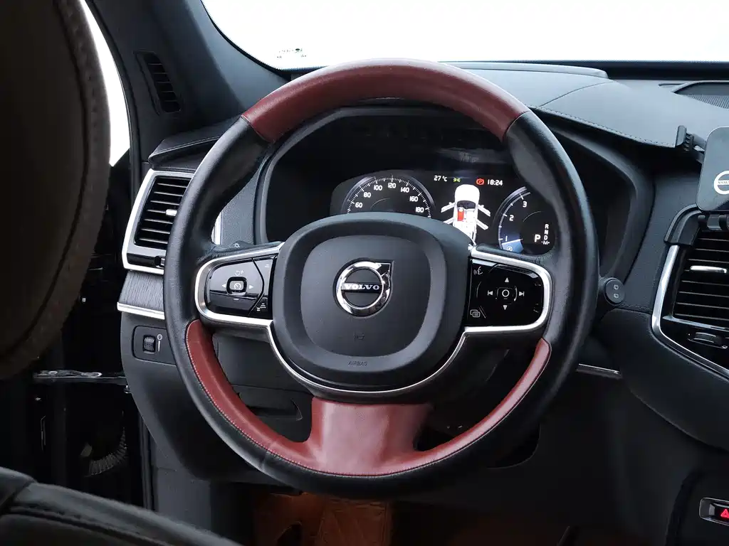 Volvo XC90 — миниатюра 10