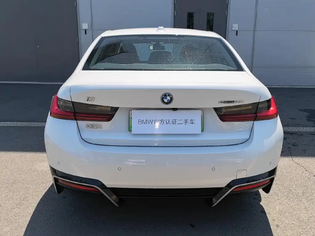 BMW i3 2025 eDrive 35 L