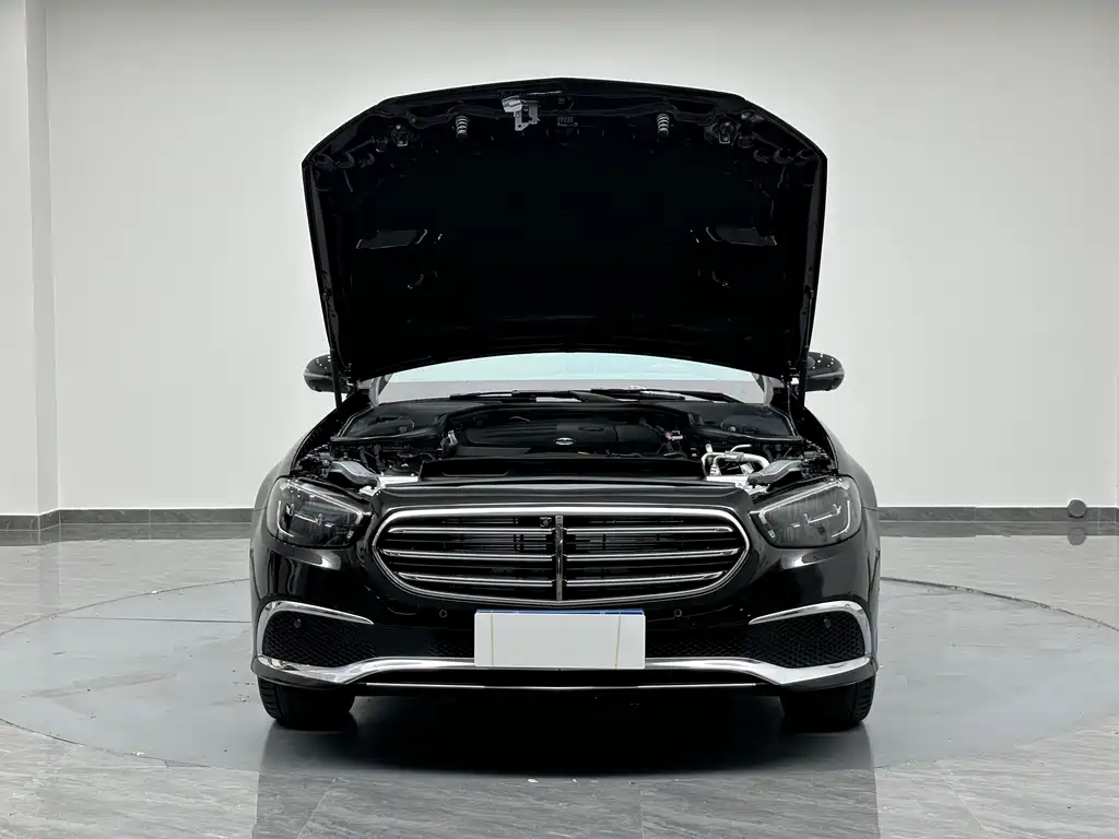 Mercedes-Benz E-Class — миниатюра 27