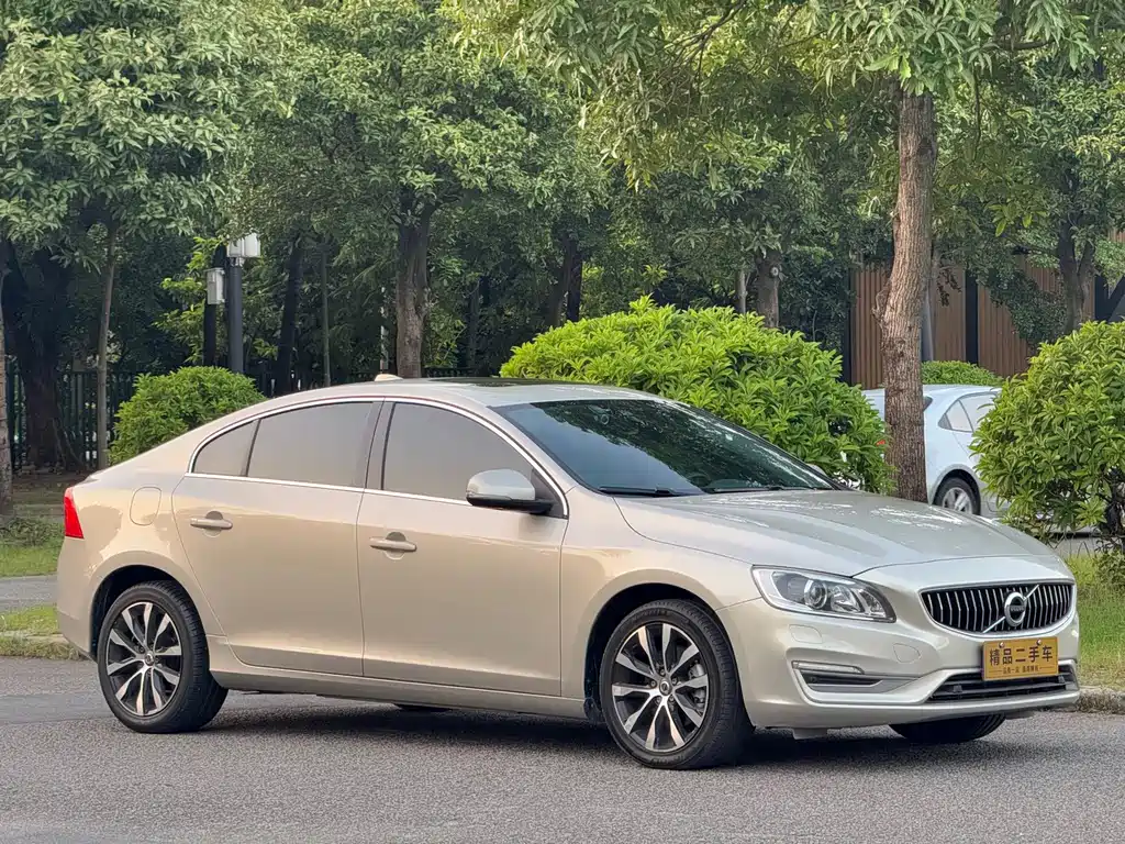 Volvo S60 — миниатюра 3