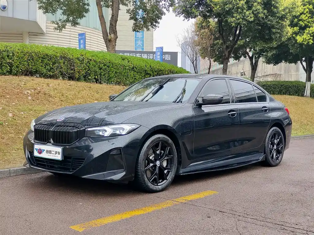 BMW i3 2023