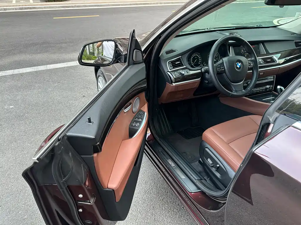 BMW 5 Series GT — миниатюра 17
