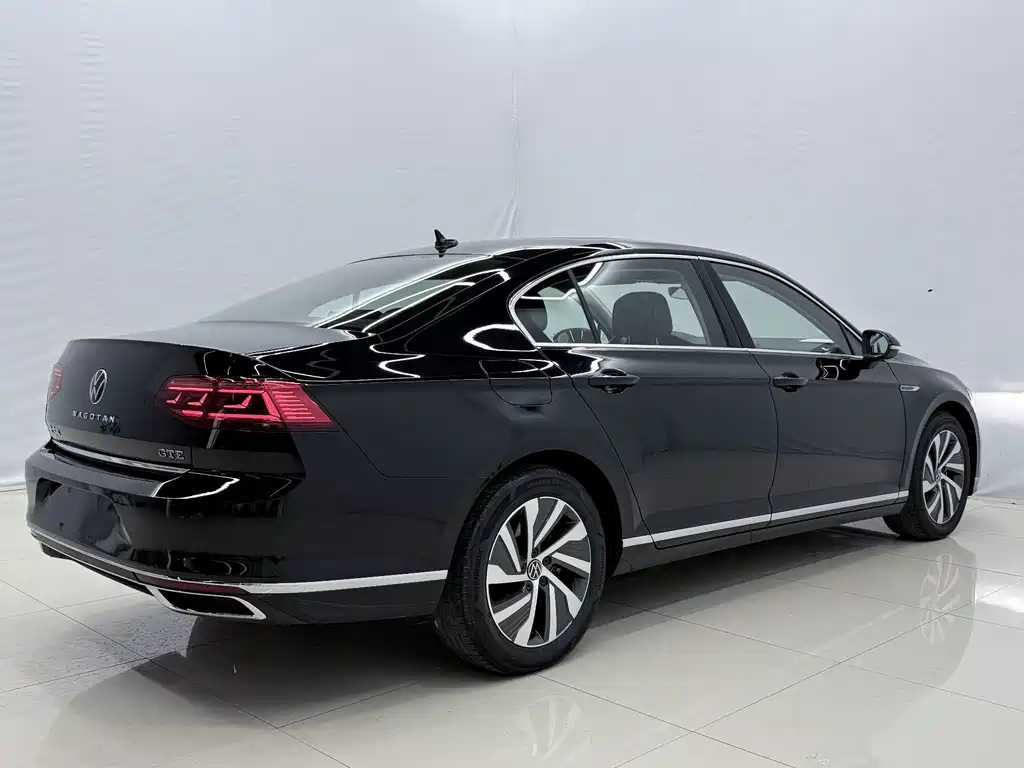 Volkswagen Magotan PHEV — миниатюра 12