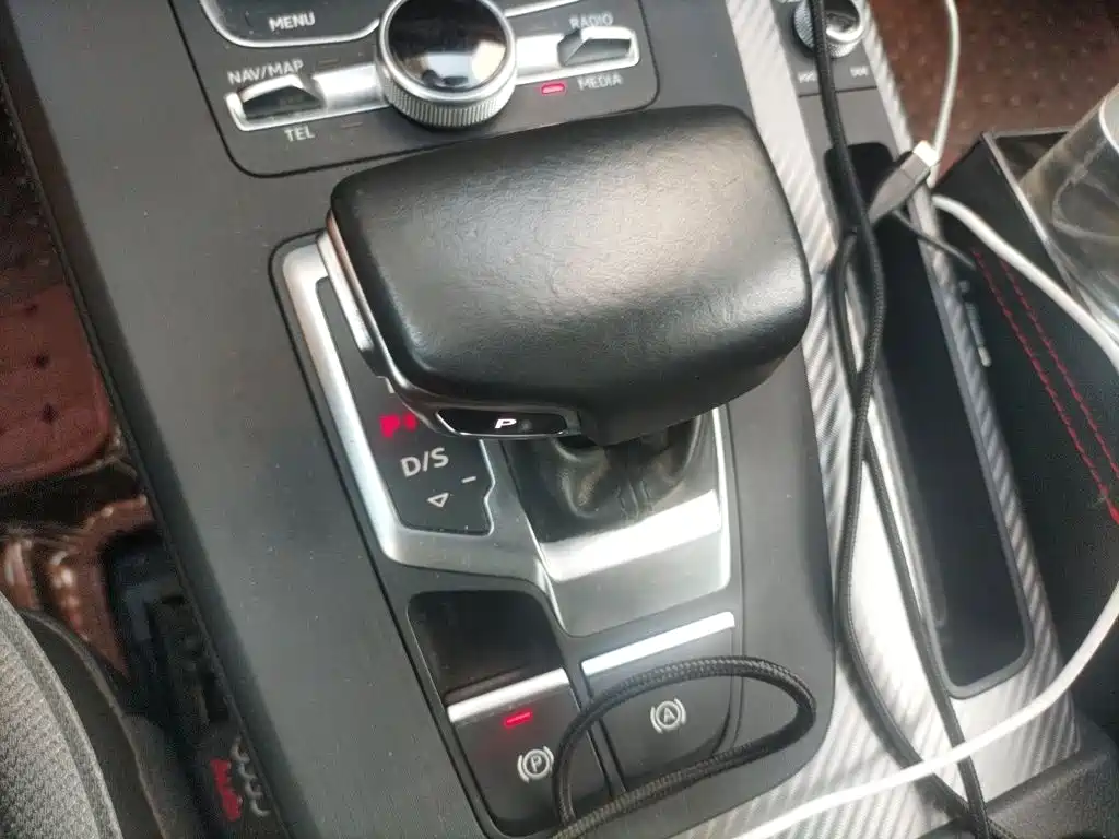 Audi Q5L — миниатюра 7