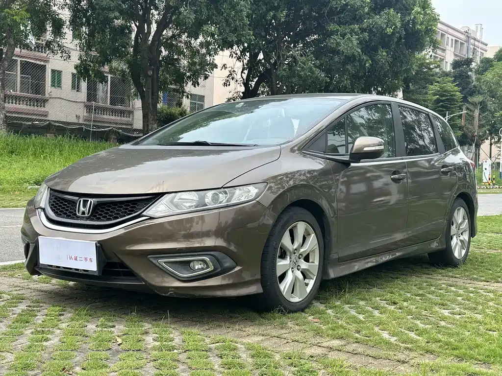 Honda Jade 2015