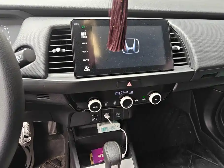 Honda Fit — миниатюра 13