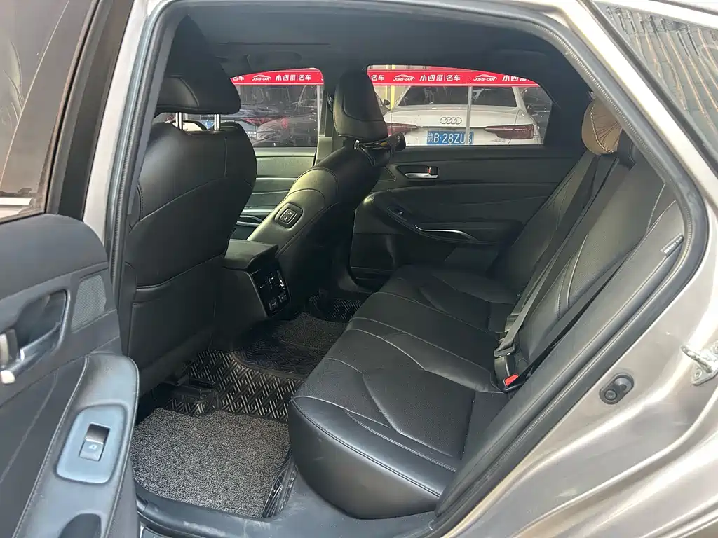 Toyota Avalon — миниатюра 7