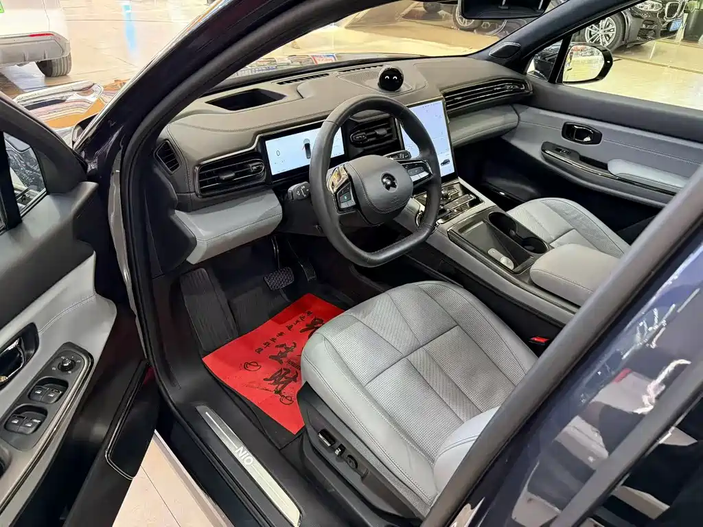 NIO ES8 — миниатюра 5