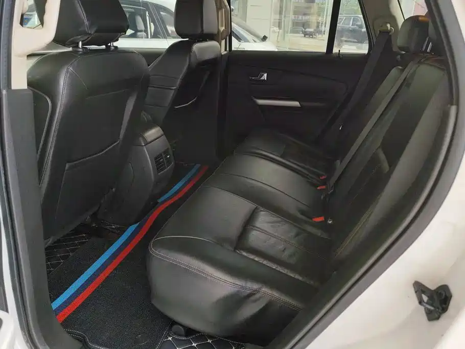 Ford Edge (Import) — миниатюра 11