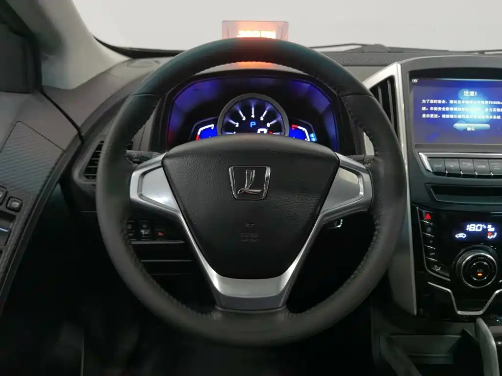 Luxgen U6 — миниатюра 11