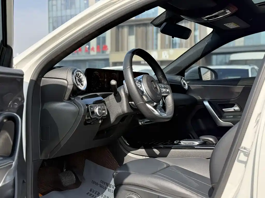 Mercedes-Benz A-Class — миниатюра 9