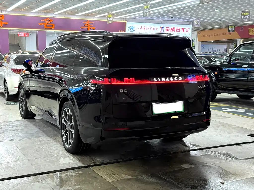 Lynk & Co 900 2025 1.5T Ultra 6 мест