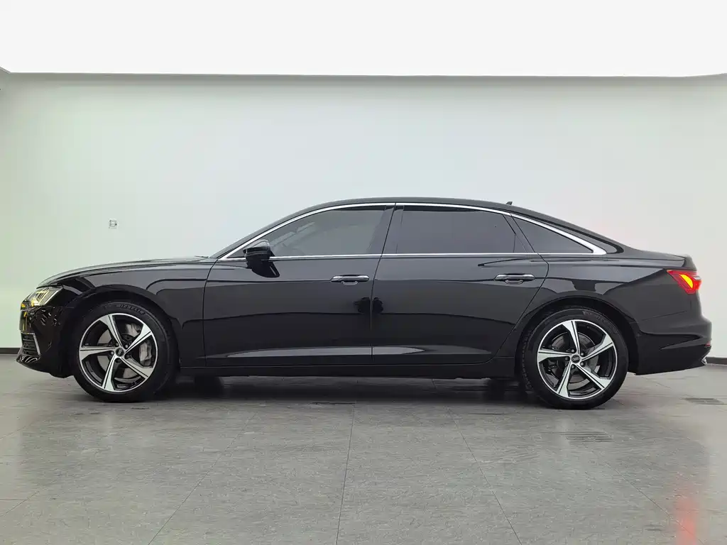 Audi A6L 2022 55 TFSI quattro Premium