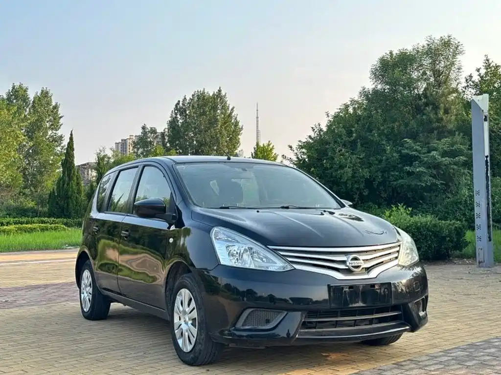 Nissan Livina — миниатюра 3