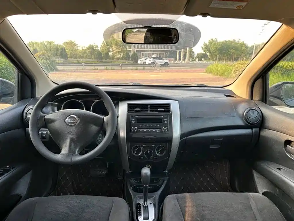 Nissan Livina — миниатюра 9