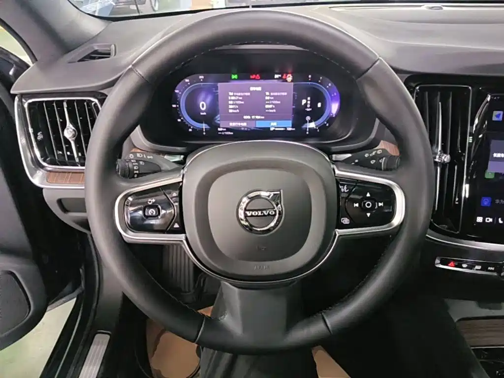 Volvo V60 — миниатюра 11