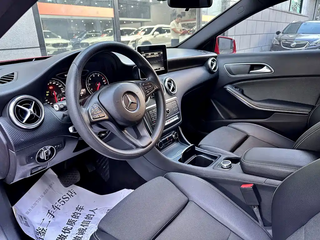 Mercedes-Benz A-Class (Import) — миниатюра 14